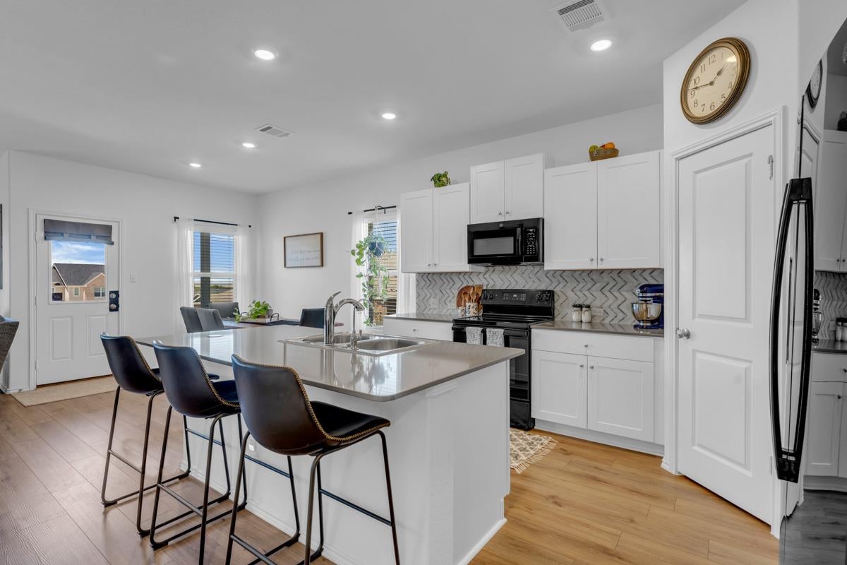 204 Lone Cedar RD