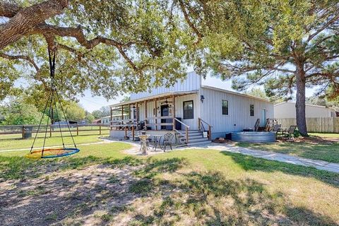 5160 Avenue B Sheridan TX 77475