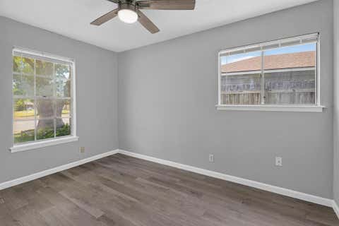 Tiny photo for 8602 Colonial DR, Austin, TX 78758 (MLS # 5039807)