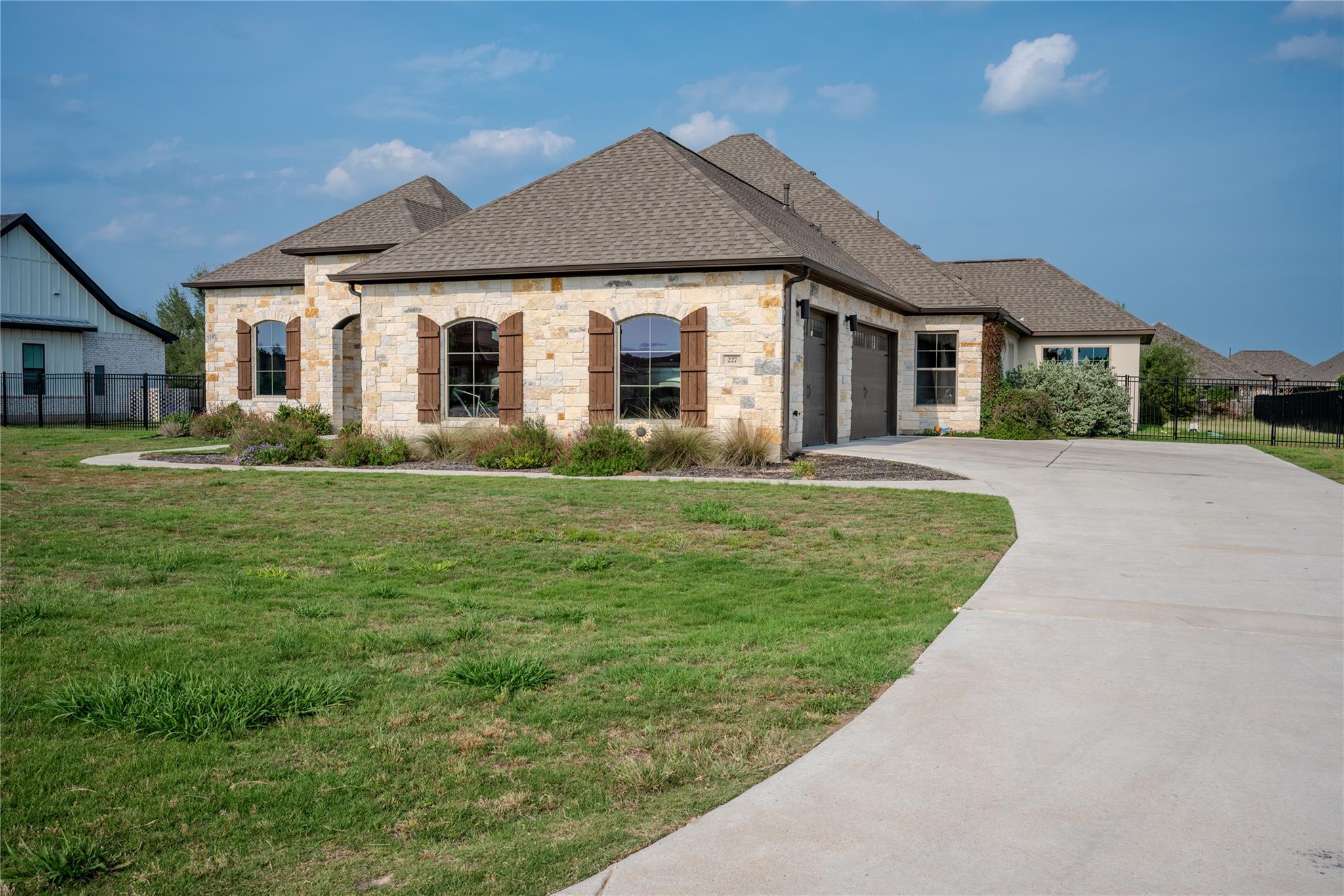 227 Dally CT
