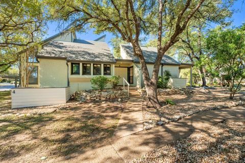 Photo of 4 Casa Verde, Lakeway, TX 78734 (MLS # 1679258)