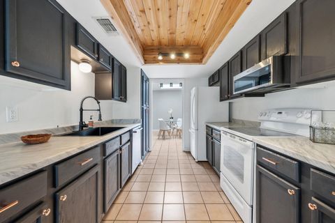 Tiny photo for 4 Casa Verde, Lakeway, TX 78734 (MLS # 1679258)