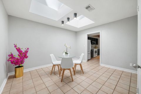 Tiny photo for 4 Casa Verde, Lakeway, TX 78734 (MLS # 1679258)