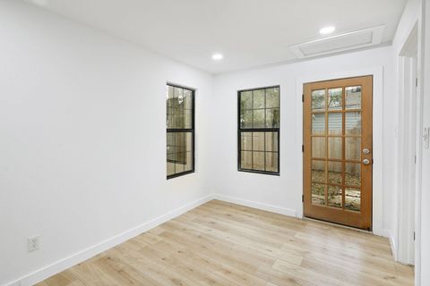 Tiny photo for 2404 Santa Rita ST, Austin, TX 78702 (MLS # 5624295)