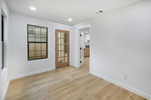 Tiny photo for 2404 Santa Rita ST, Austin, TX 78702 (MLS # 5624295)