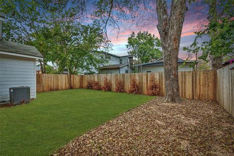 Tiny photo for 2404 Santa Rita ST, Austin, TX 78702 (MLS # 5624295)