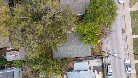 Tiny photo for 2404 Santa Rita ST, Austin, TX 78702 (MLS # 5624295)