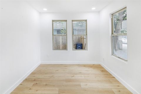 Tiny photo for 2404 Santa Rita ST, Austin, TX 78702 (MLS # 5624295)