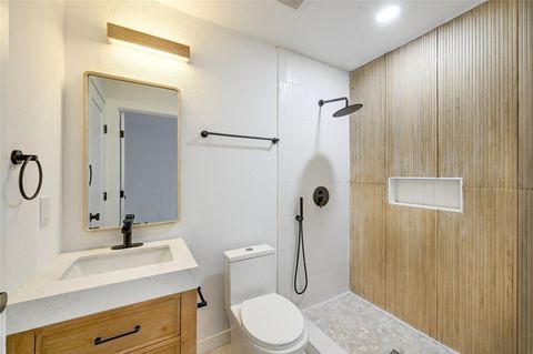 Tiny photo for 2404 Santa Rita ST, Austin, TX 78702 (MLS # 5624295)