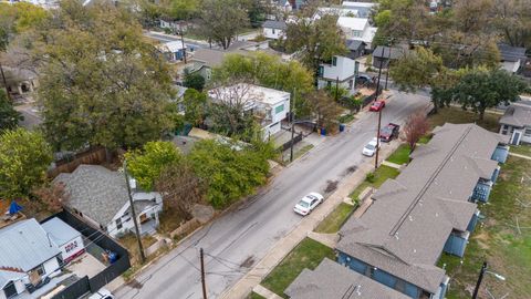 Tiny photo for 2404 Santa Rita ST, Austin, TX 78702 (MLS # 5624295)