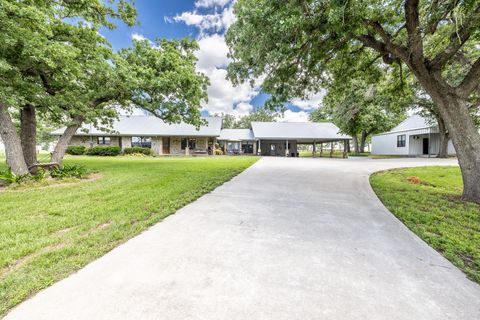 6589 State Highway 304 Harwood TX 78632