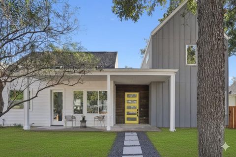 Tiny photo for 739 Gunter ST #1, Austin, TX 78702 (MLS # 6439466)