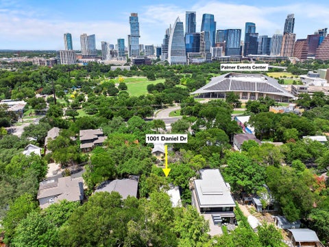 Tiny photo for 1001 Daniel DR, Austin, TX 78704 (MLS # 4802534)