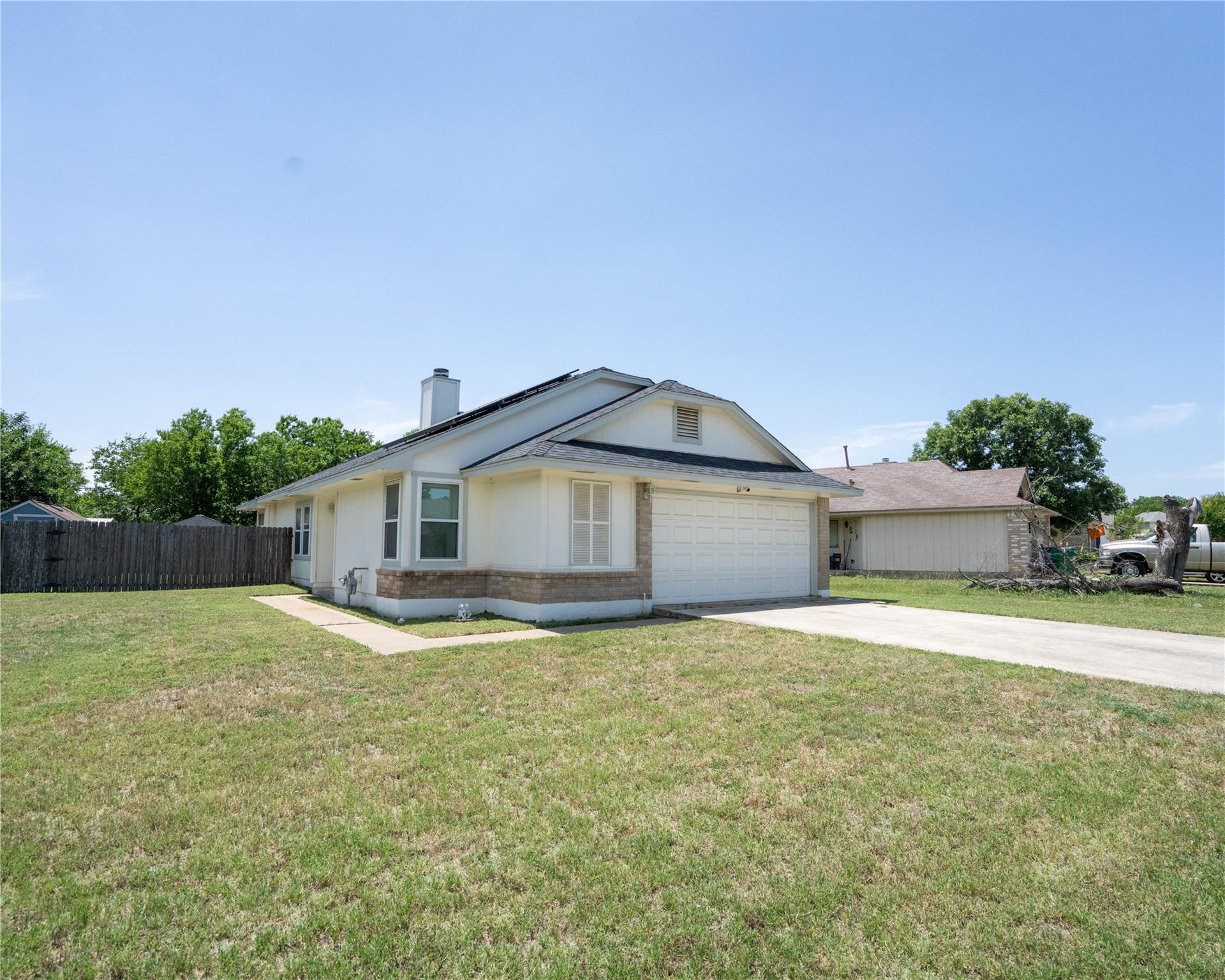 611 Penny LN