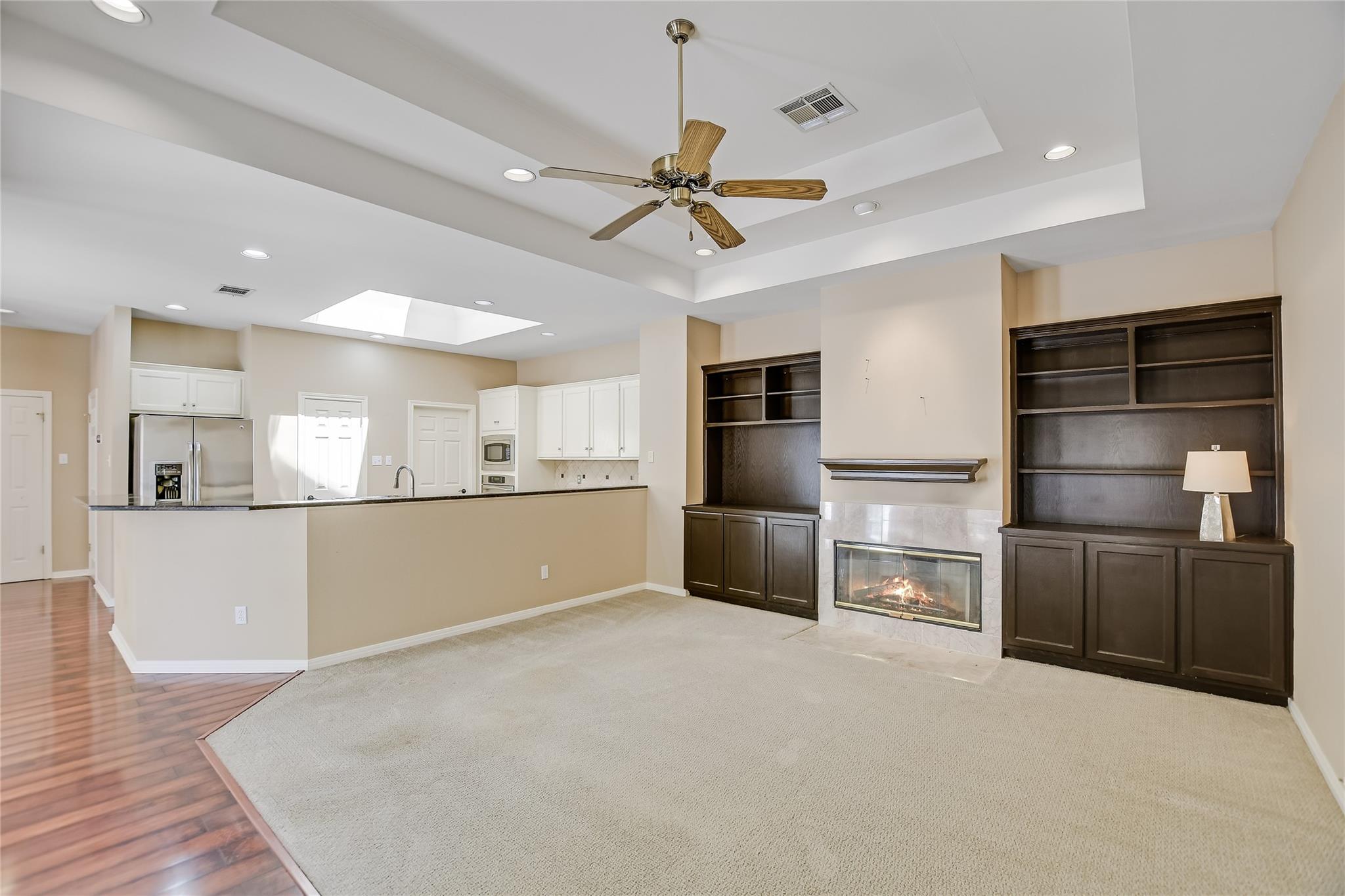 6407 Johanne CT