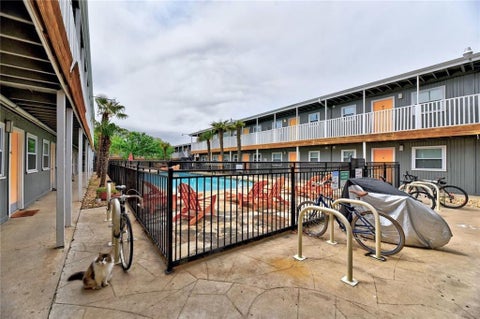 Photo of 2401 Manor RD #102, Austin, TX 78722 (MLS # 3563540)