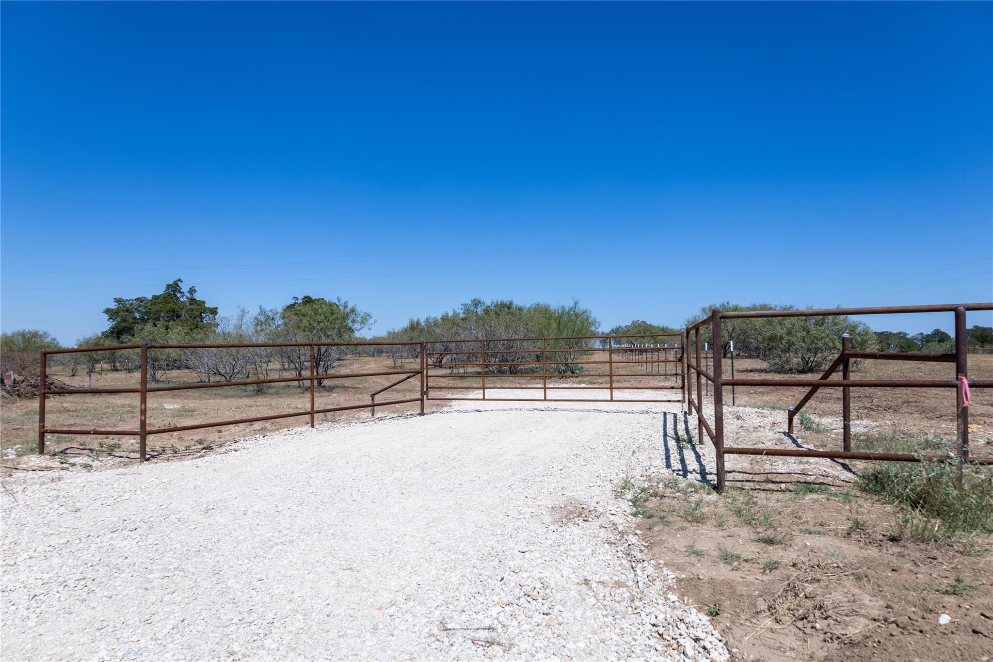 4049 Old Colony Line Rd RD