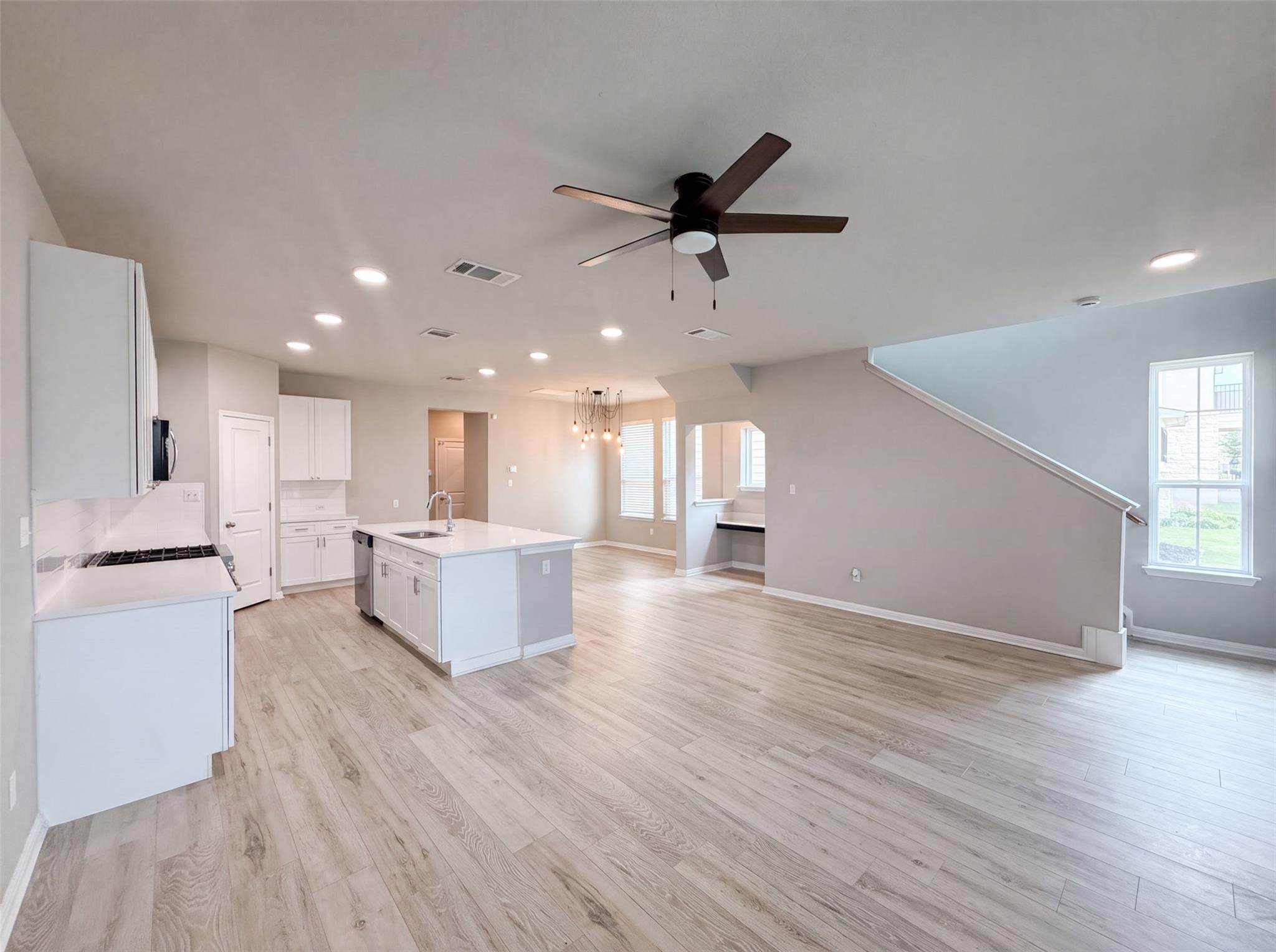 304 Lost Mine Peak LN