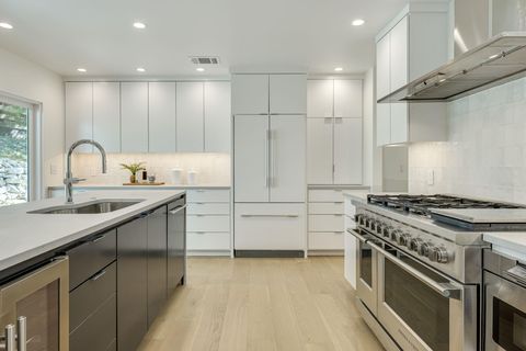 Tiny photo for 5706 Highland Hills CIR, Austin, TX 78731 (MLS # 2415182)