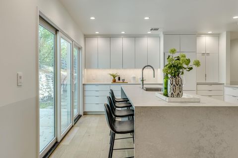 Tiny photo for 5706 Highland Hills CIR, Austin, TX 78731 (MLS # 2415182)