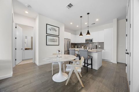 Tiny photo for 800 Embassy DR #229, Austin, TX 78702 (MLS # 7120899)