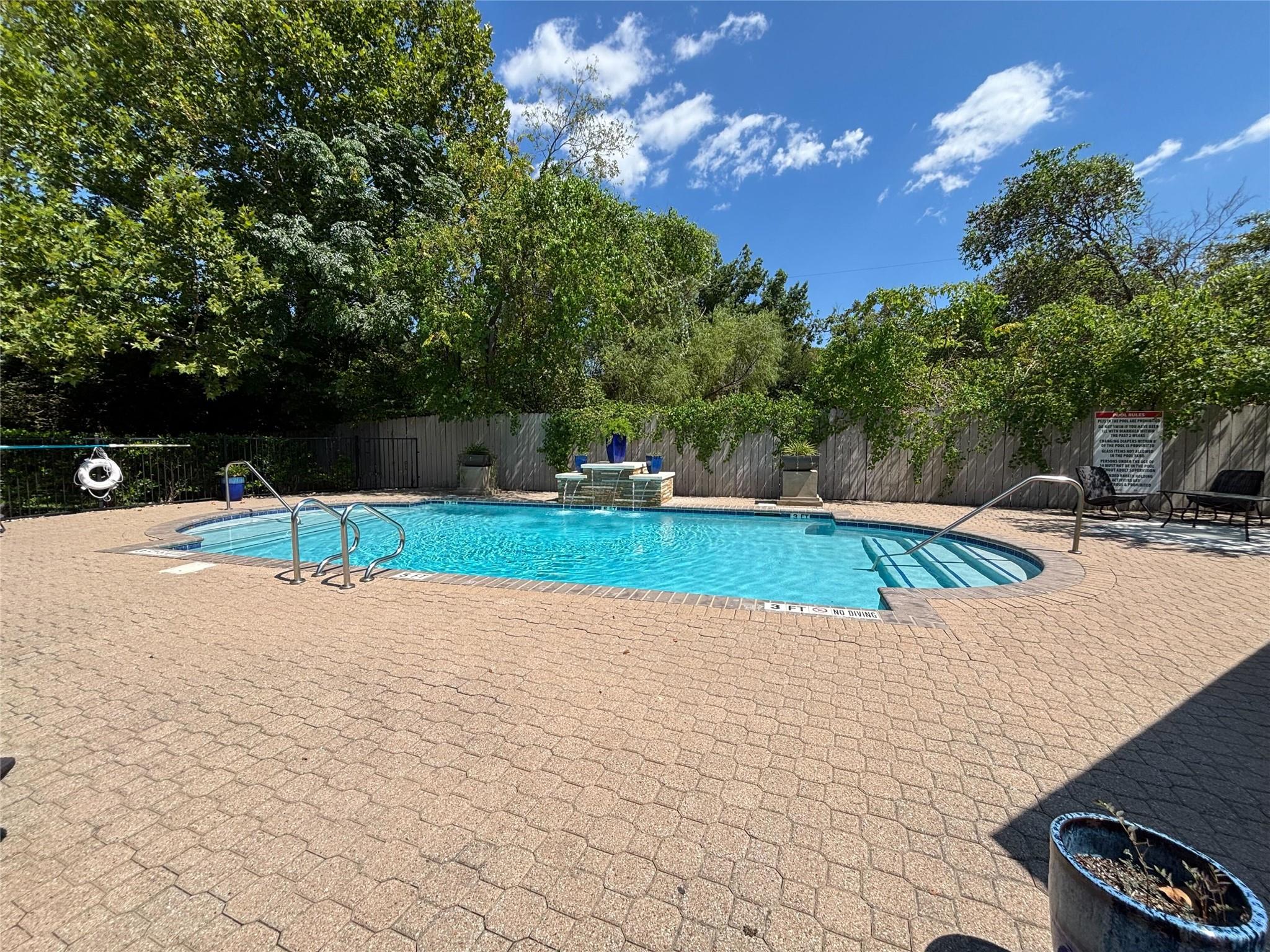 12401 Los Indios TRL 44