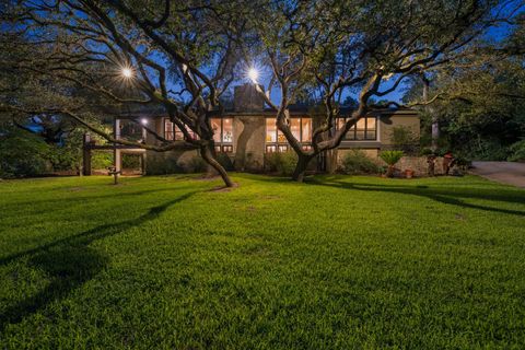 Photo of 18 Sundown PKWY, Austin, TX 78746 (MLS # 7732521)