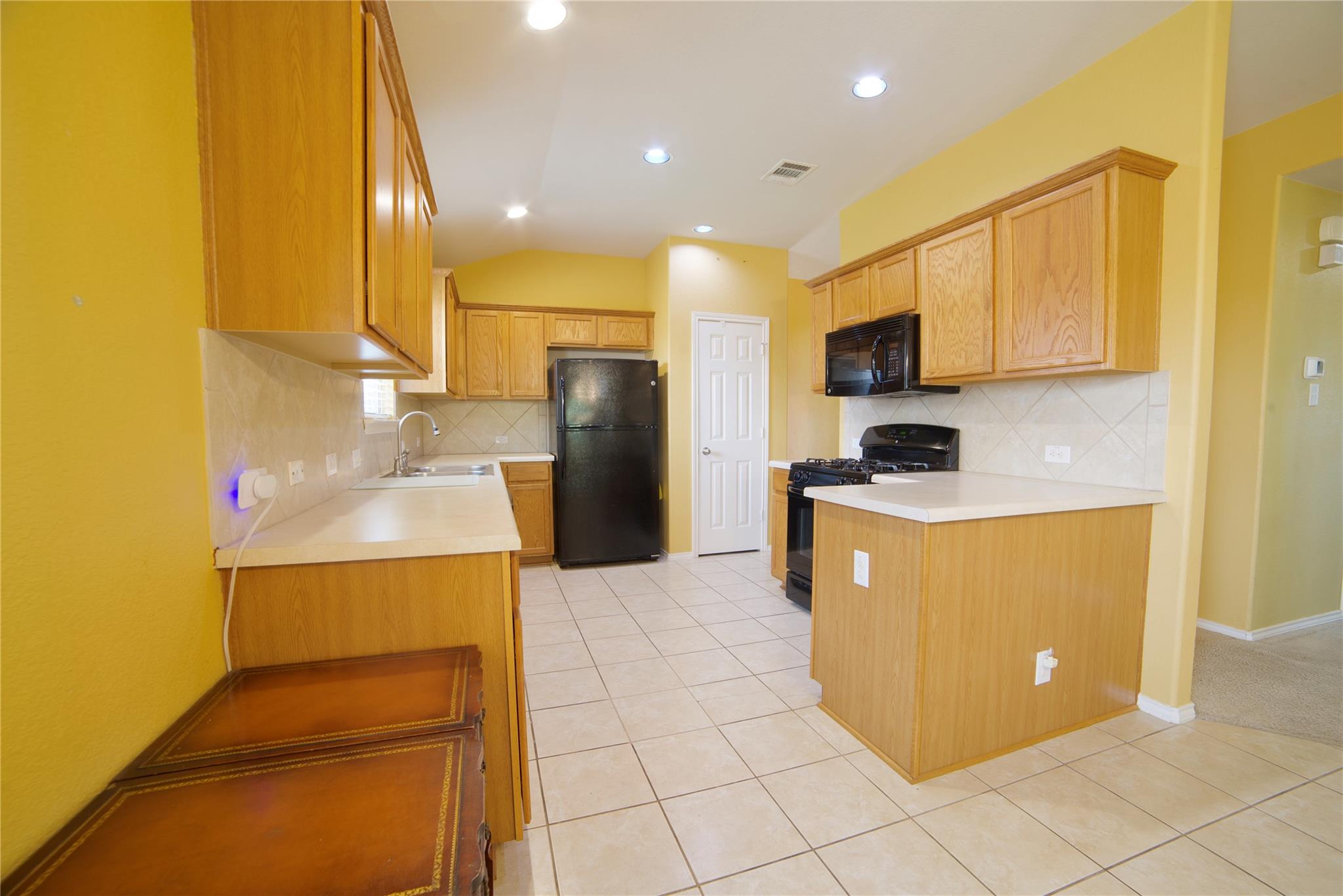 1800 Quiet Meadows CV