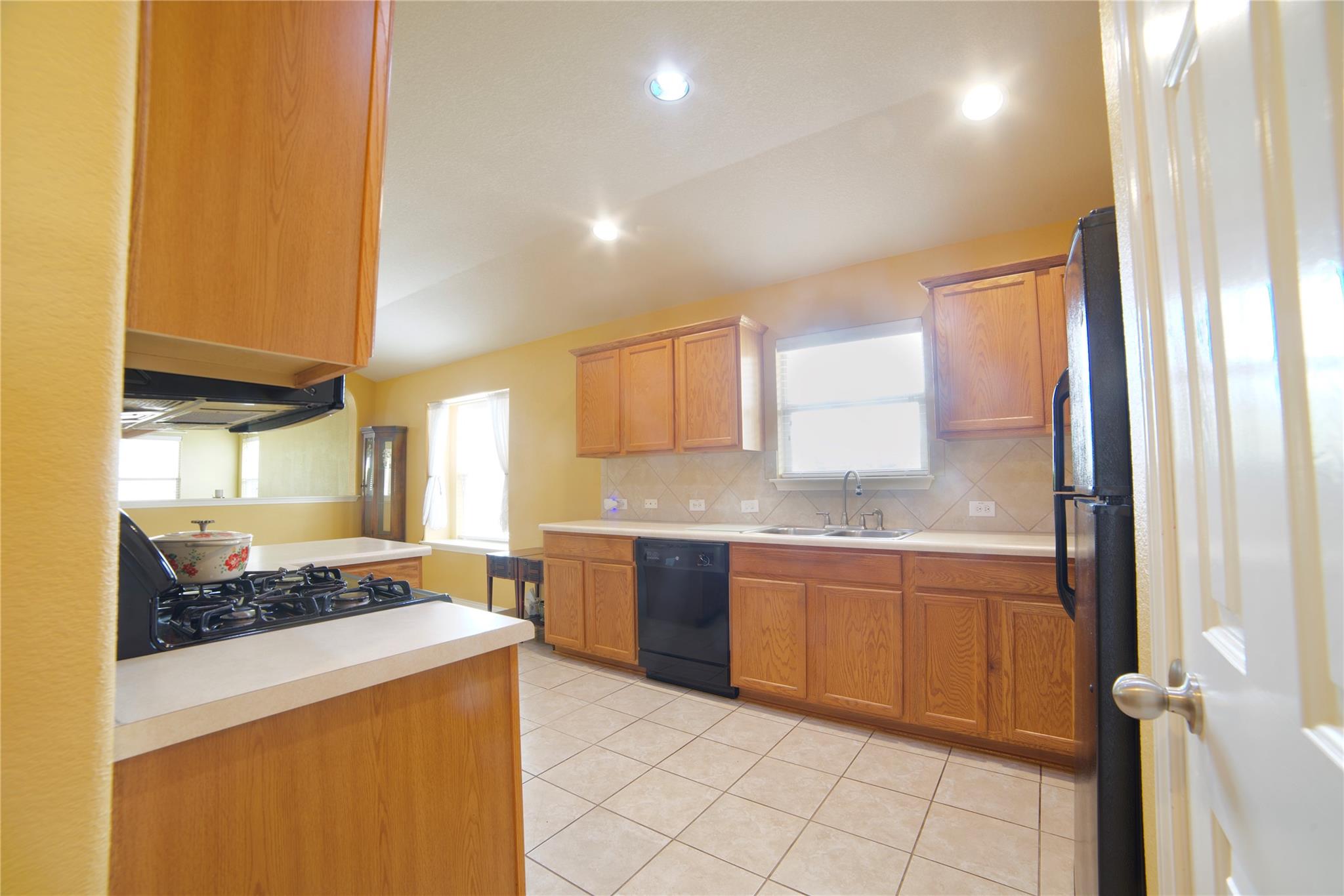1800 Quiet Meadows CV