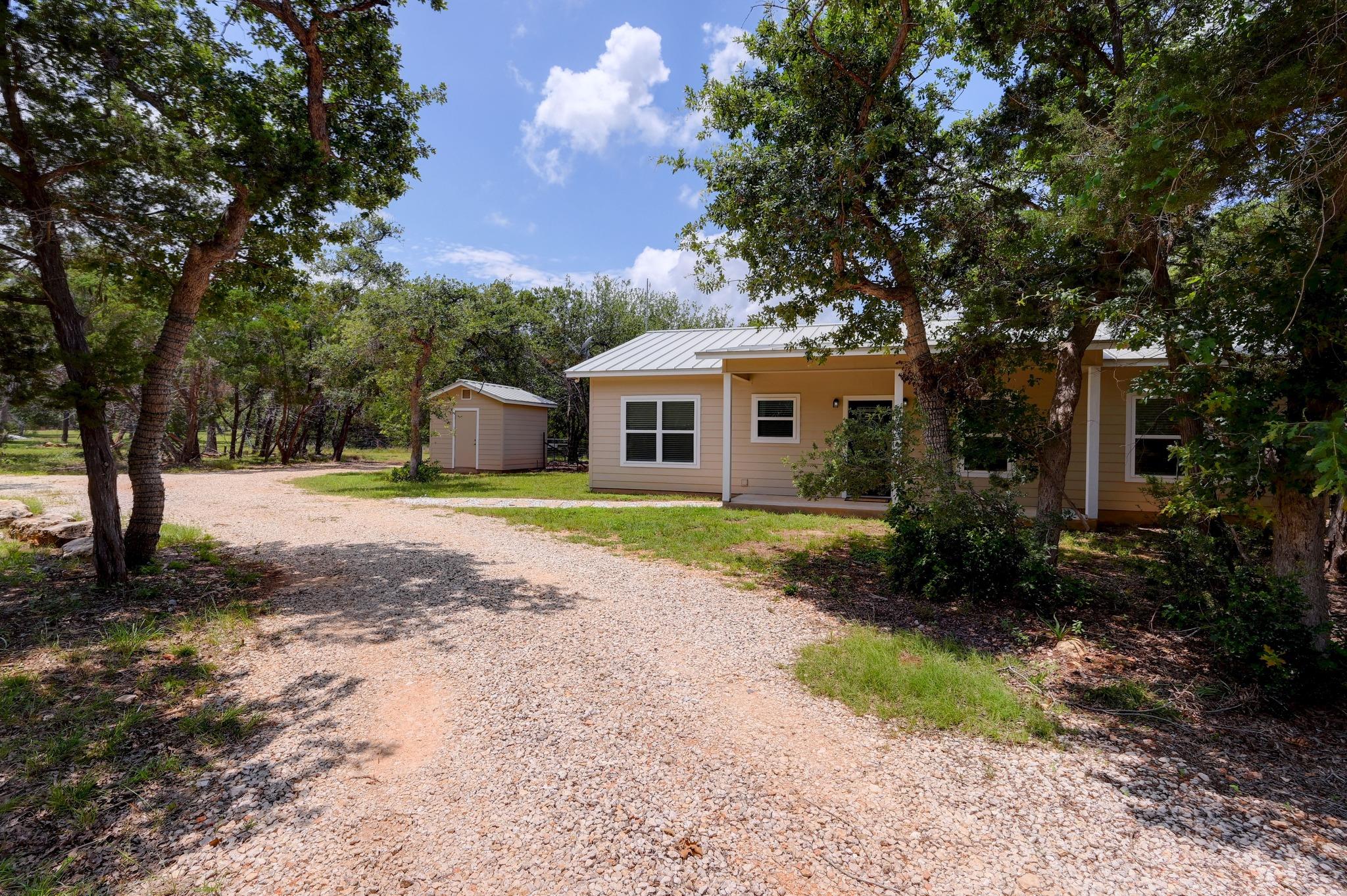 231 N Rainbow Ranch RD