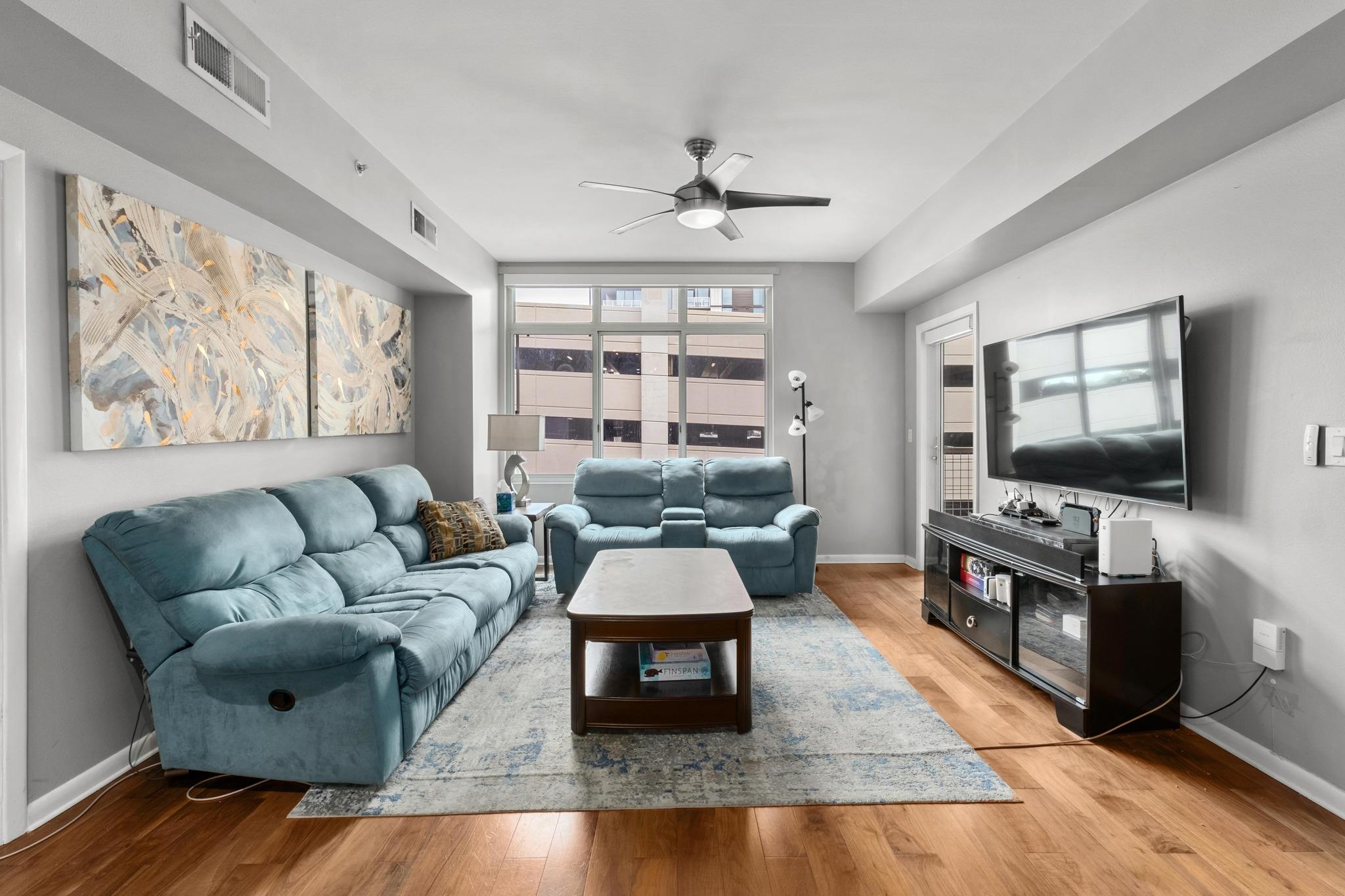 54 Rainey ST 609