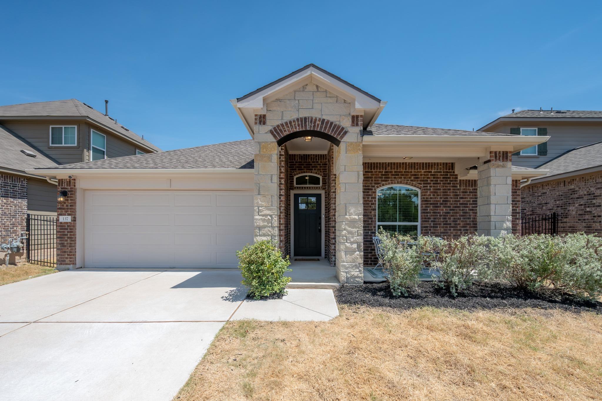 137 Empress Tree DR