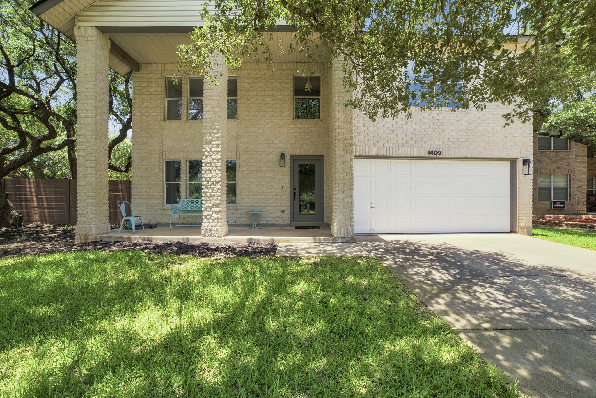 1409 Chalk LN