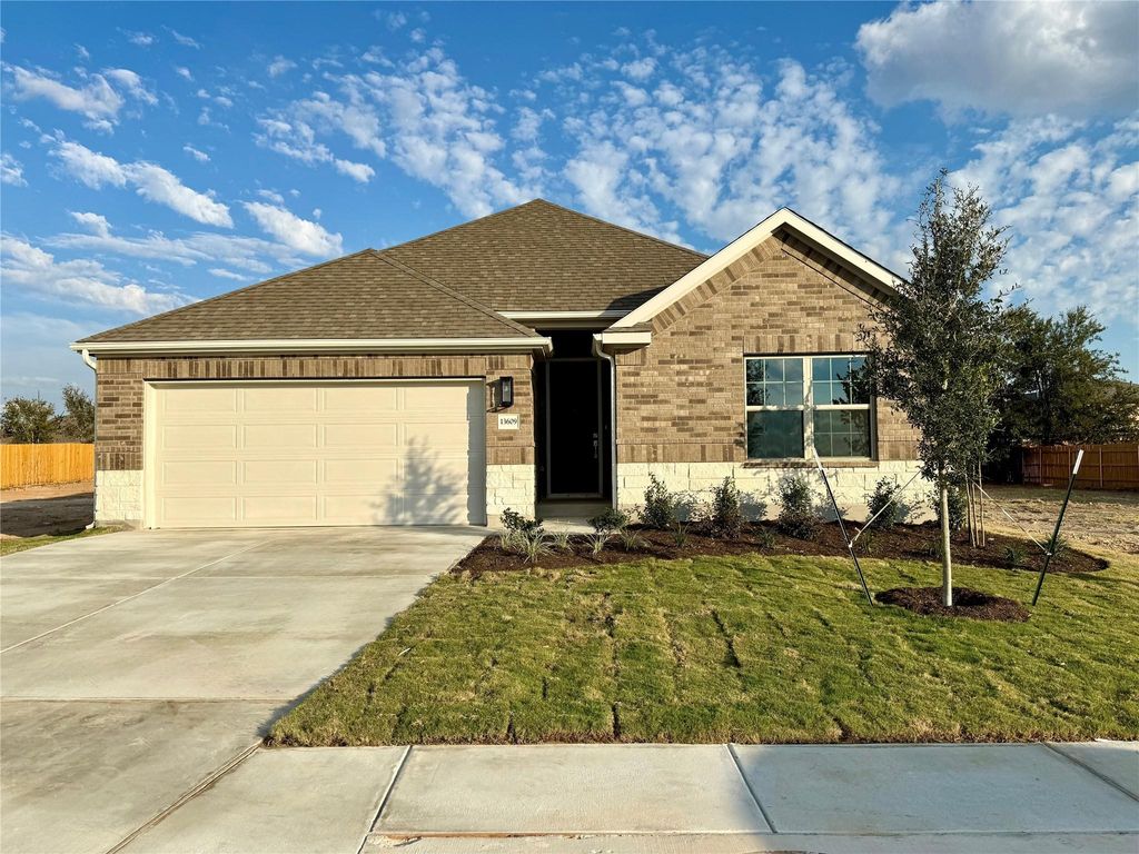 Photo for 13609 Barn Chime ST, Elgin, TX 78621 (MLS # 3009084)