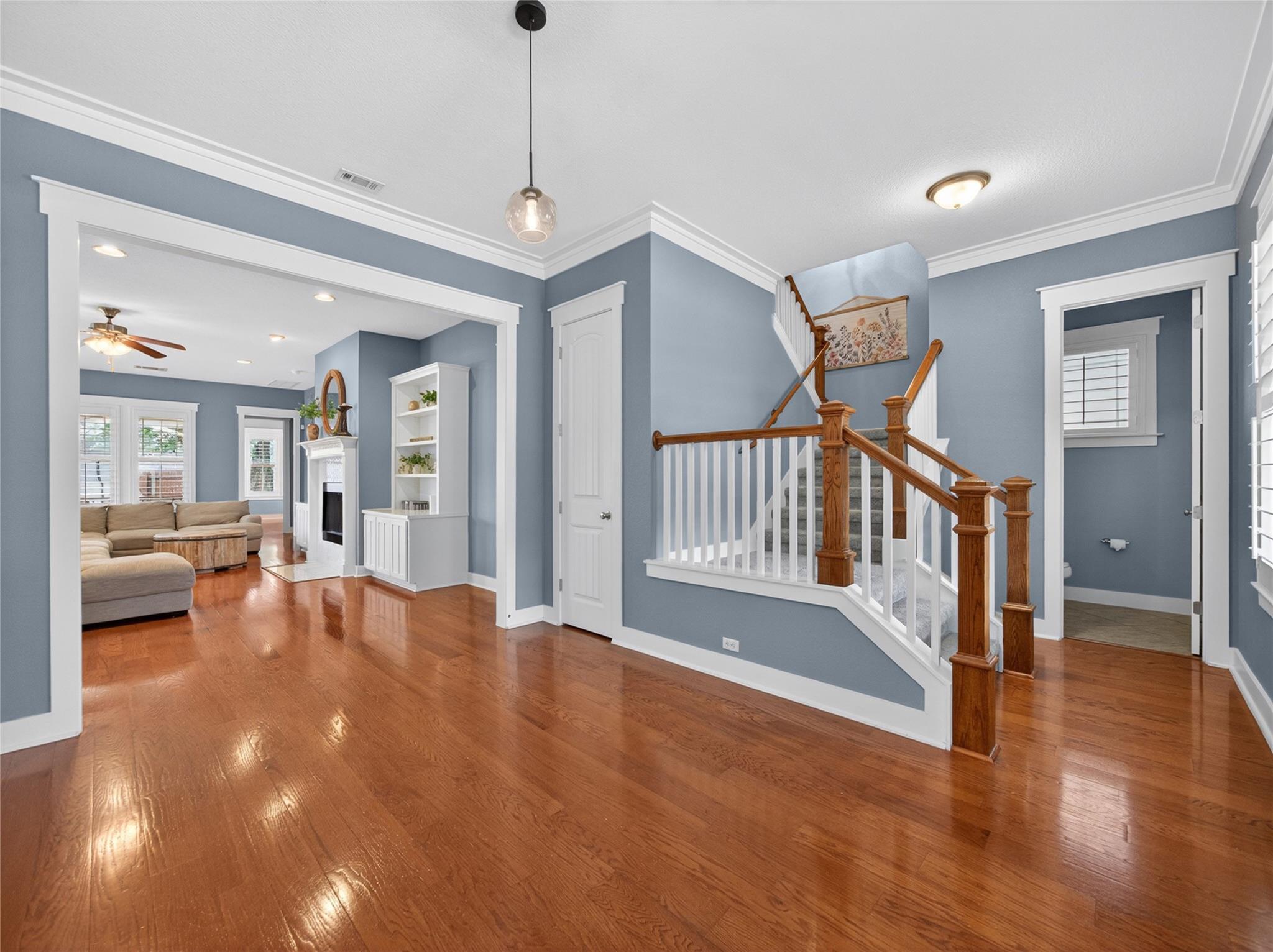 2711 Grand Oaks LOOP