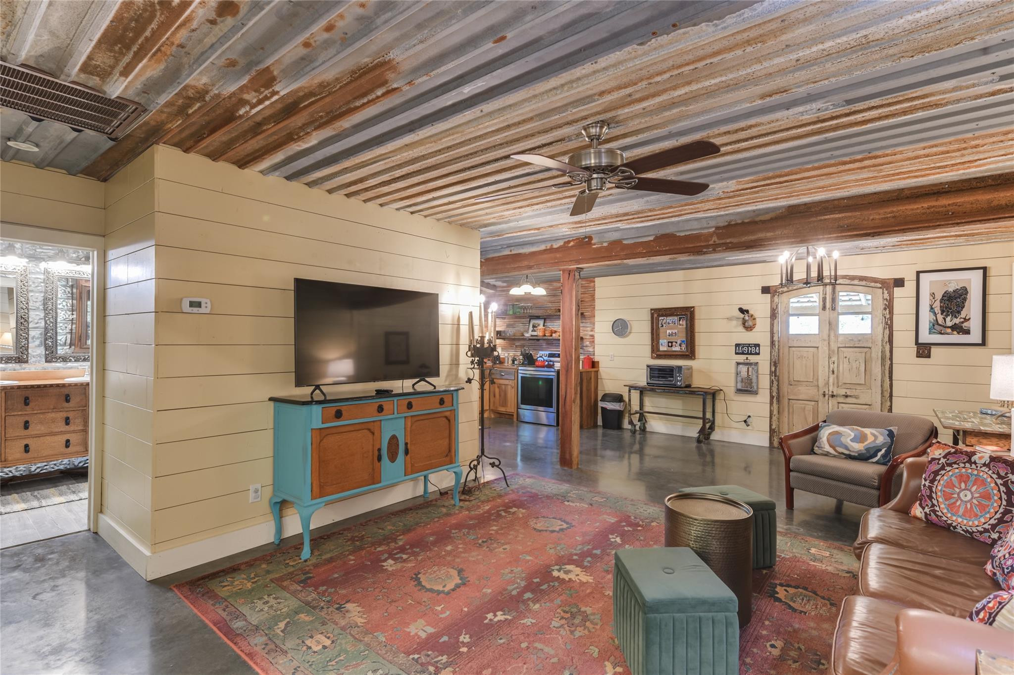 483 E Grand Oaks DR