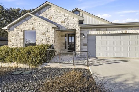 718 Emory Dr Fredericksburg TX 78624