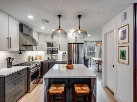 Tiny photo for 2209 Fair Oaks DR, Austin, TX 78745 (MLS # 4144631)