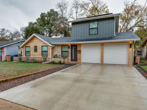 Photo of 2209 Fair Oaks DR, Austin, TX 78745 (MLS # 4144631)