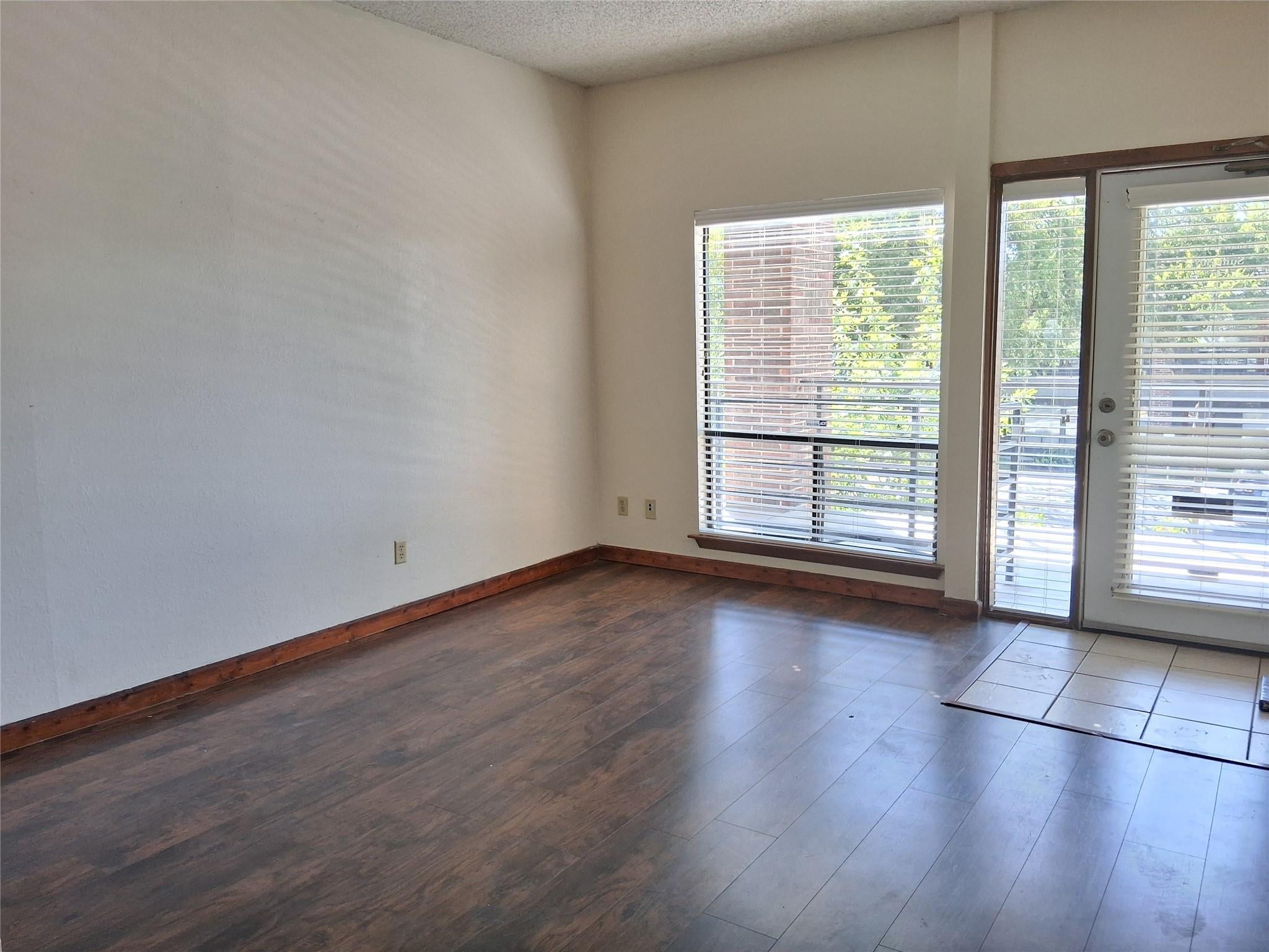 3355 Bee Caves RD 307