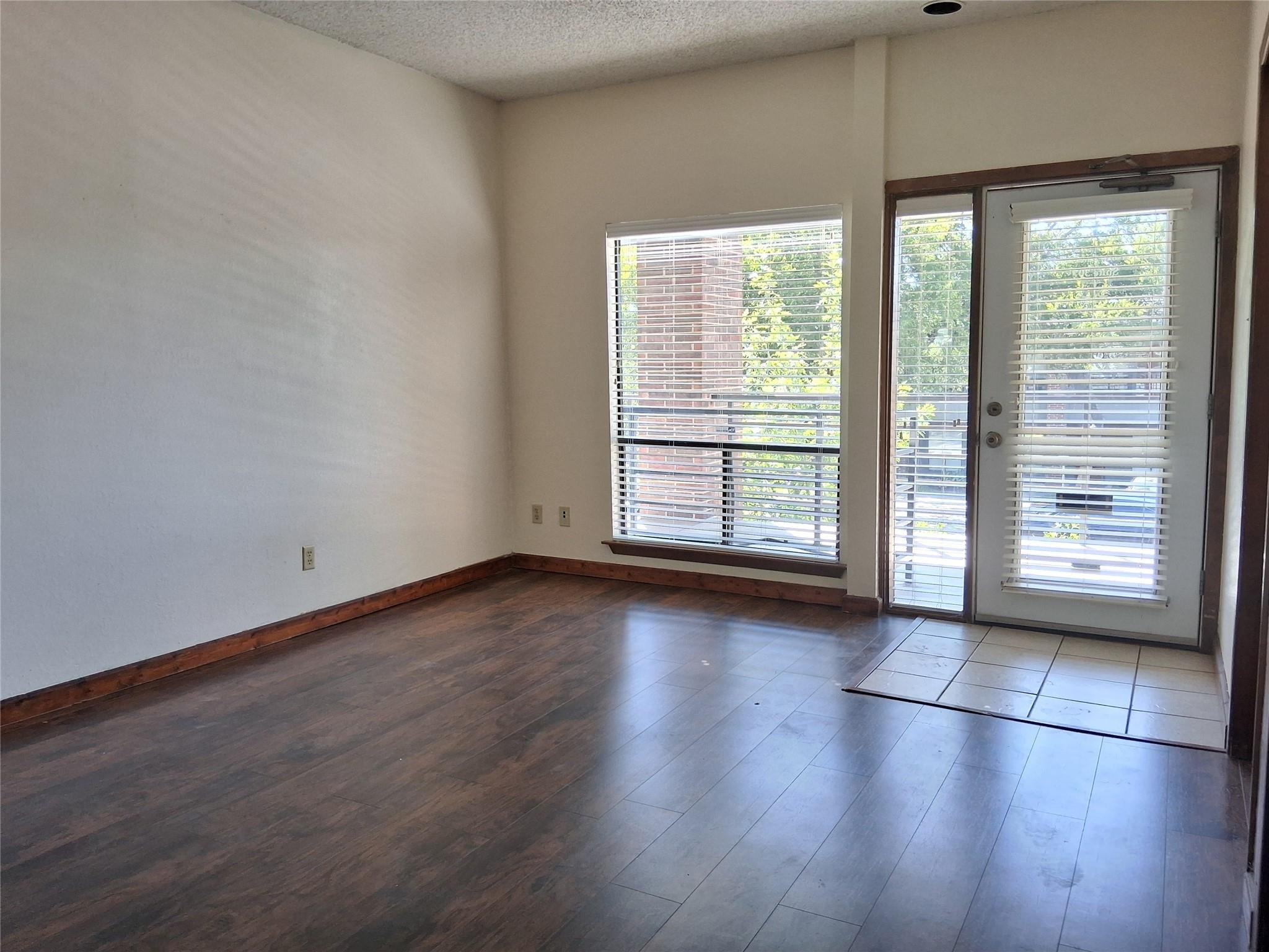 3355 Bee Caves RD 307