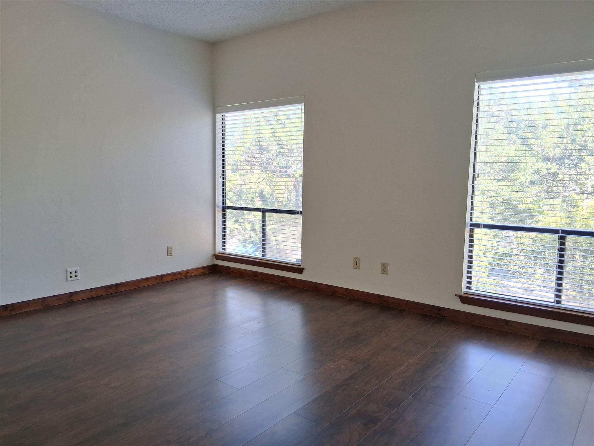 3355 Bee Caves RD 307