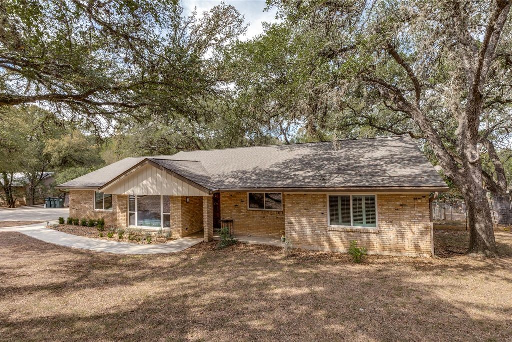 Photo of 2 Tanglewood TRL, San Marcos, TX 78666 (MLS # 5241623)