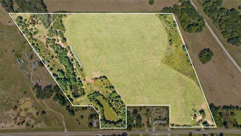 1098 FM 3403 Lincoln TX 78948