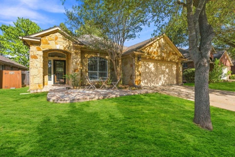 Photo of 10416 Big Thicket DR, Austin, TX 78747 (MLS # 5519561)