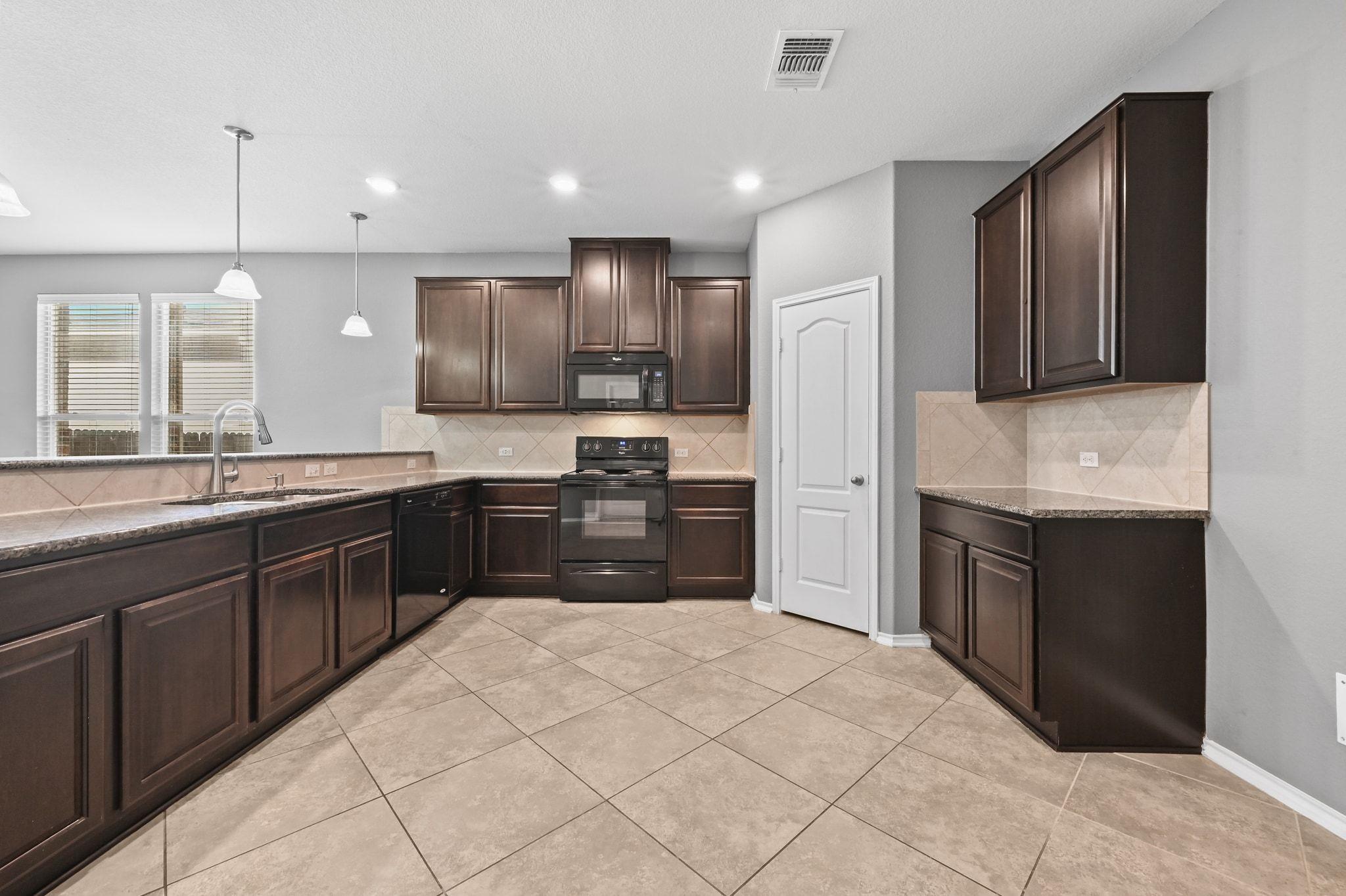 1505 Arial DR