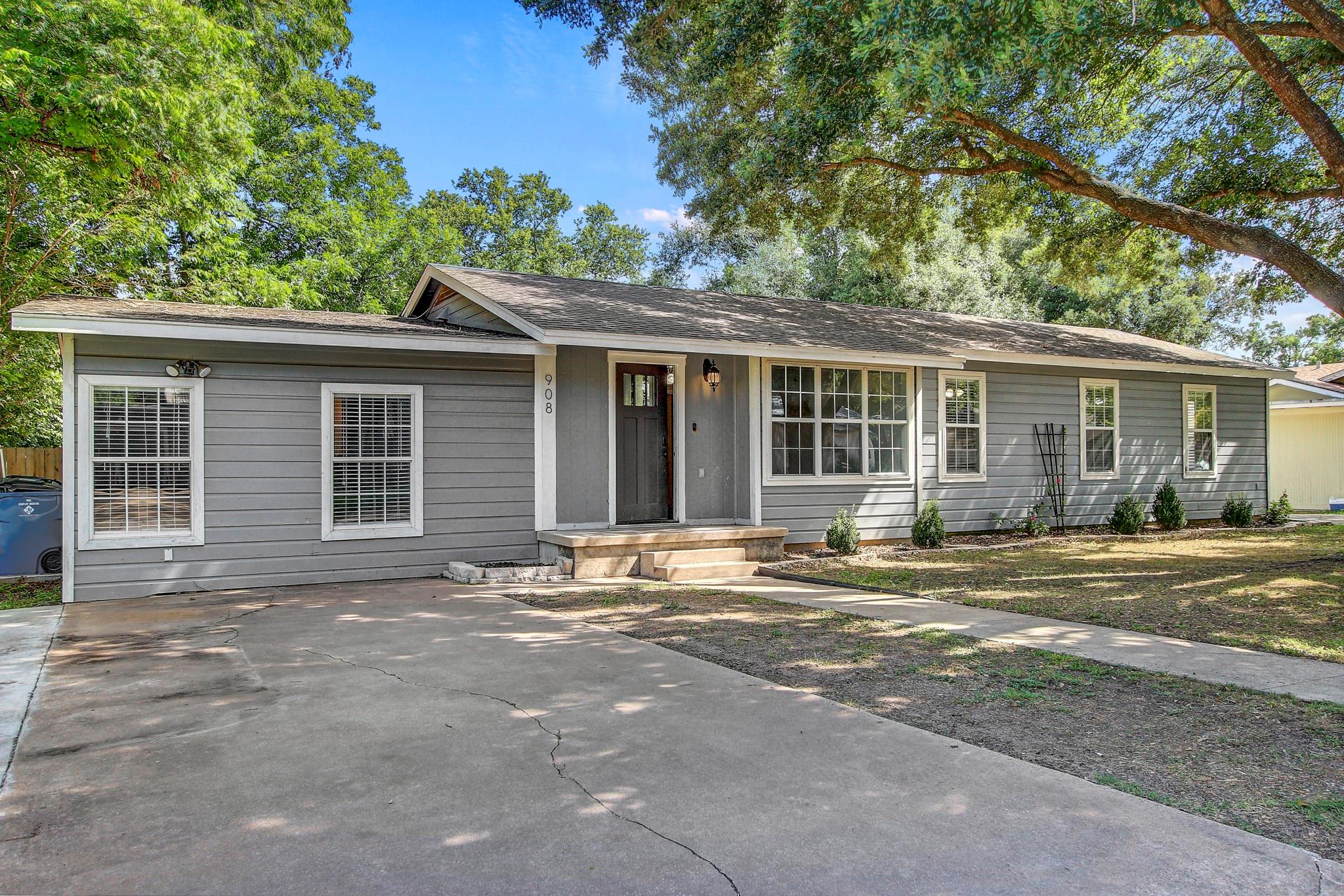View Taylor, TX 76574 house