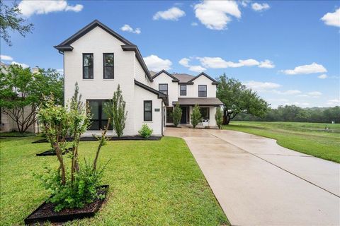 Photo of 6729 Hansa LOOP, Austin, TX 78739 (MLS # 7806705)