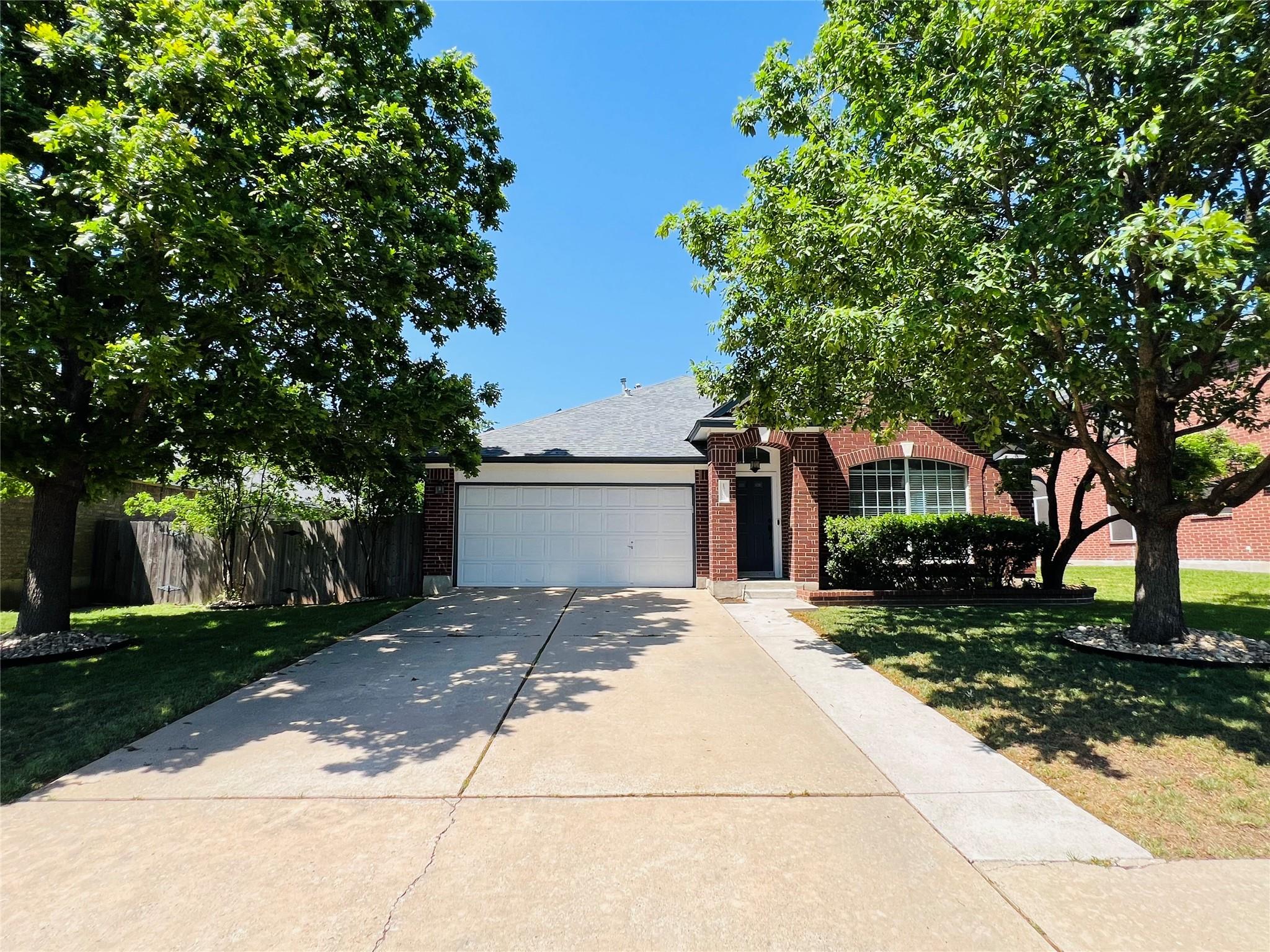 13106 Bennington LN