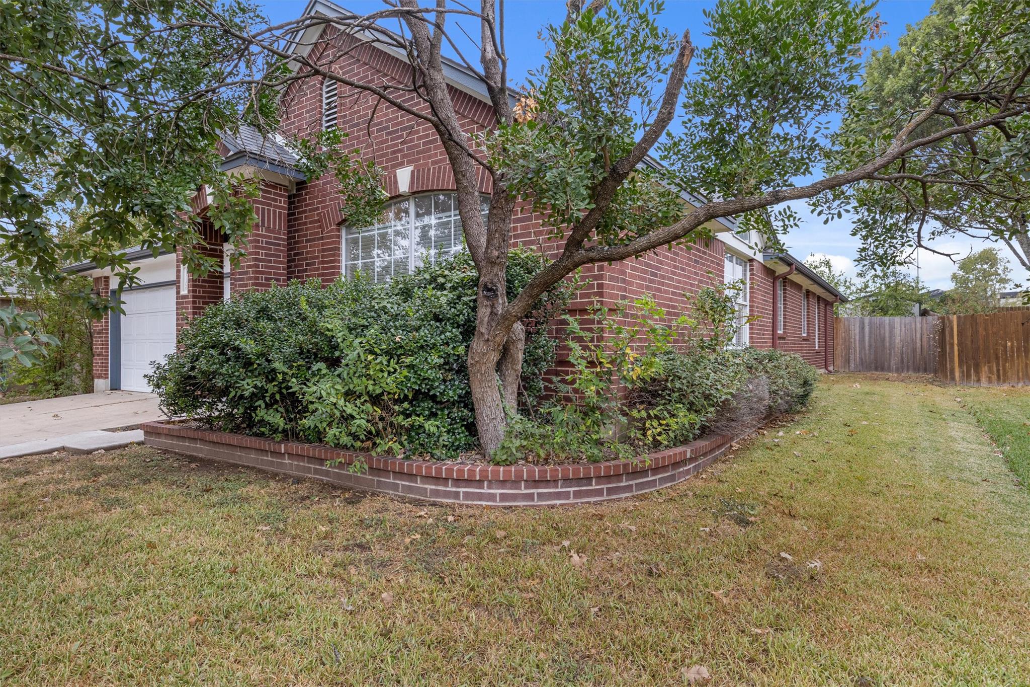 13106 Bennington LN